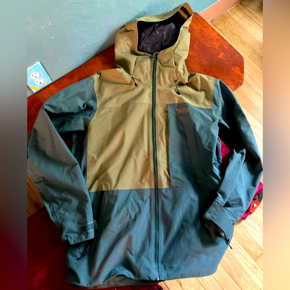 TREW Jefferson Snowboard Jacket NWOT men’s medium